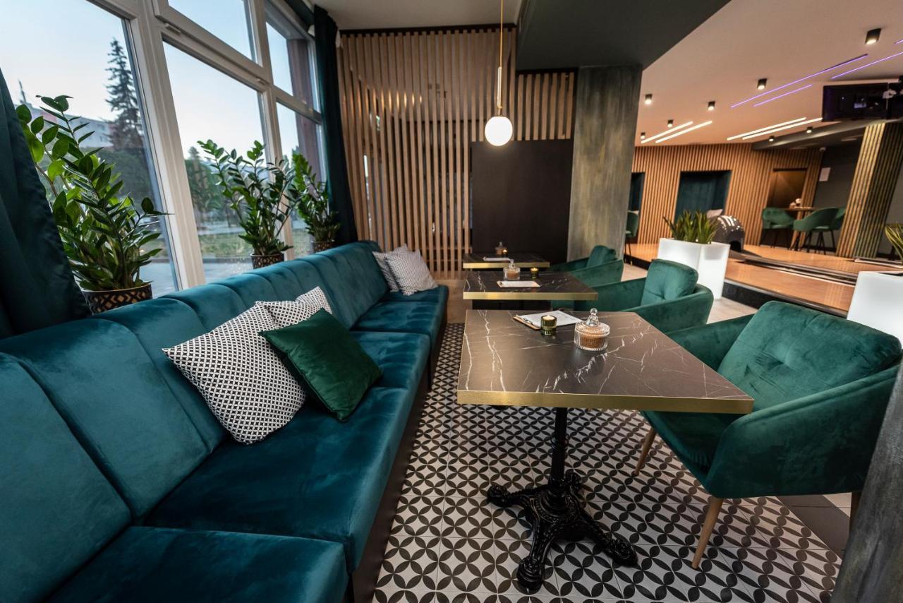 Hotel Alfa Giraltovce Buitenkant foto