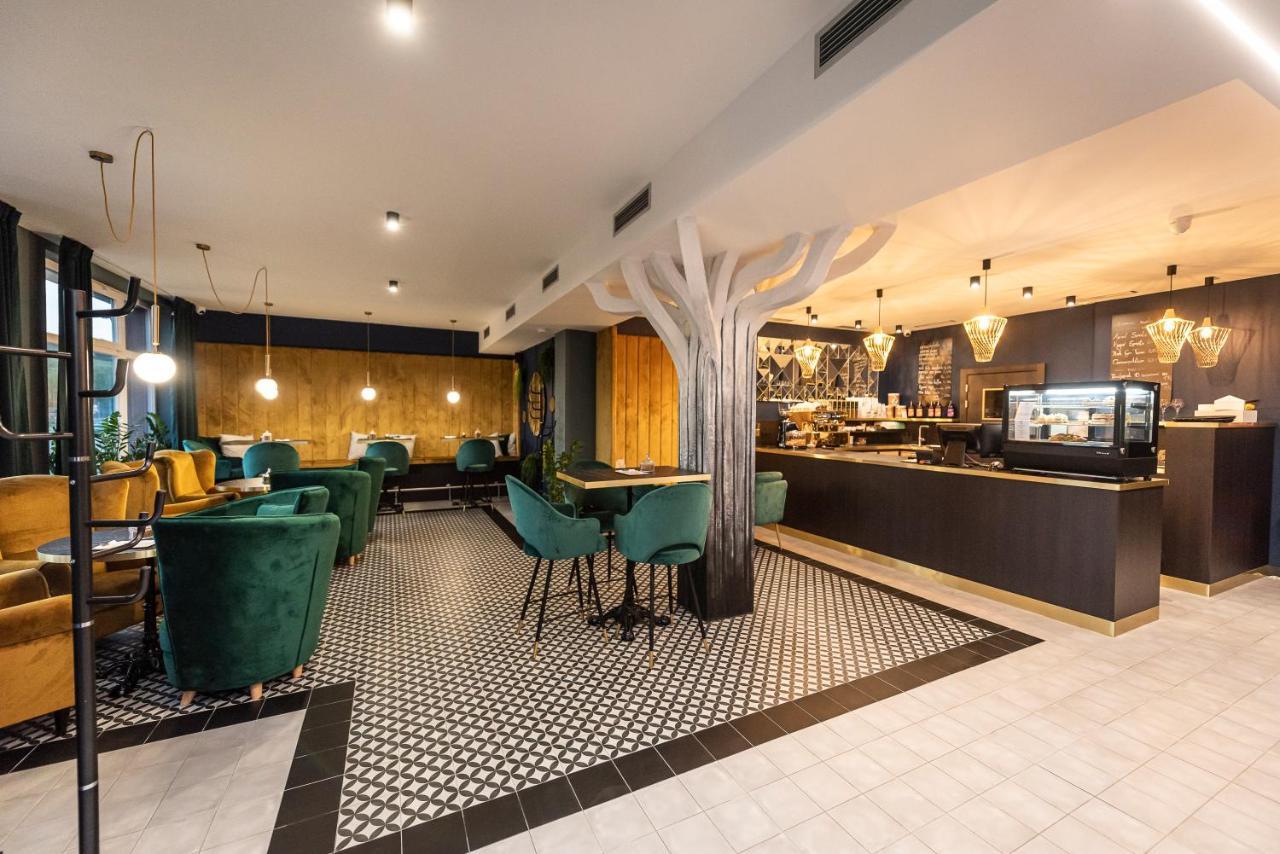 Hotel Alfa Giraltovce Buitenkant foto