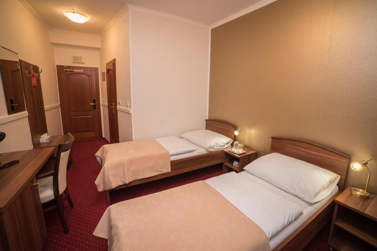Hotel Alfa Giraltovce Buitenkant foto