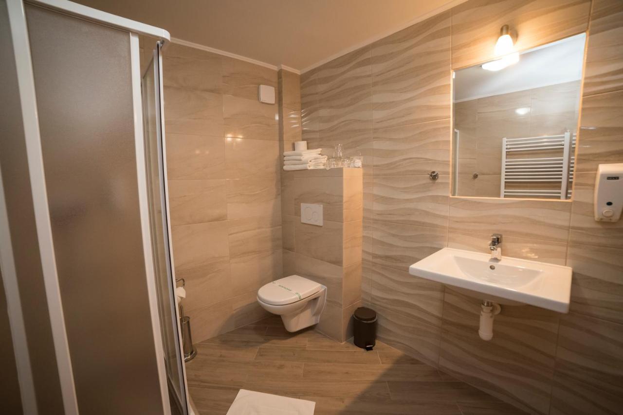 Hotel Alfa Giraltovce Buitenkant foto